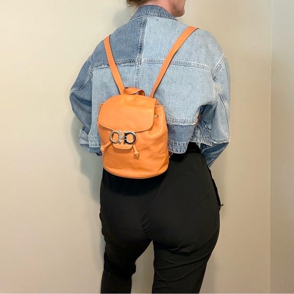 SALVATORE FERRAGAMO Backpack Gancini Leather Orange - Picture 2 of 14